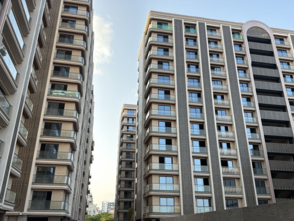 rajhans kronis construction update