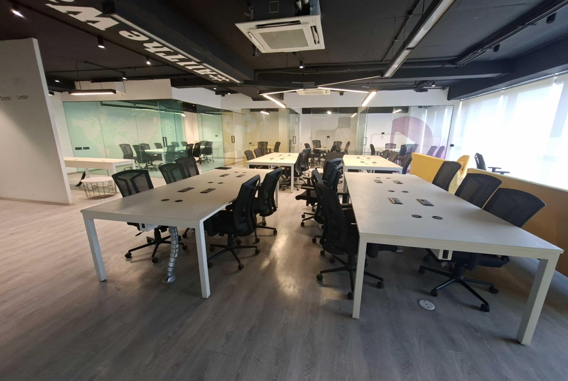40-seater-office-rajhans-montessa.jpg