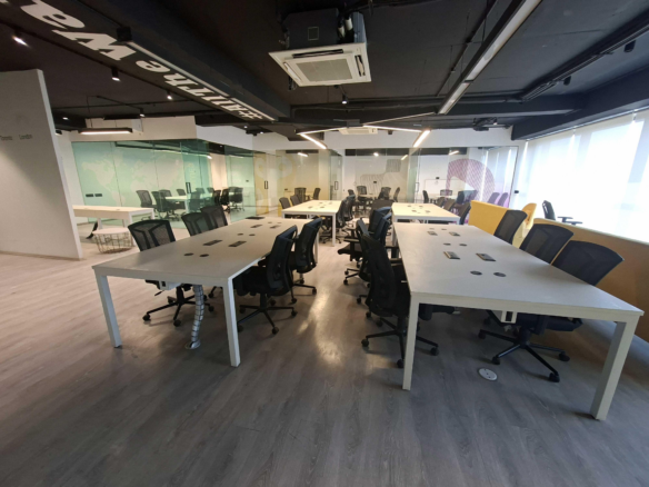 40-seater-office-rajhans-montessa.jpg