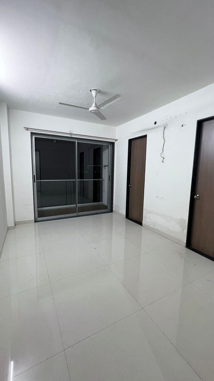 synfonia rajhans-synfonia-3-bhk-rent-vesu.jpg